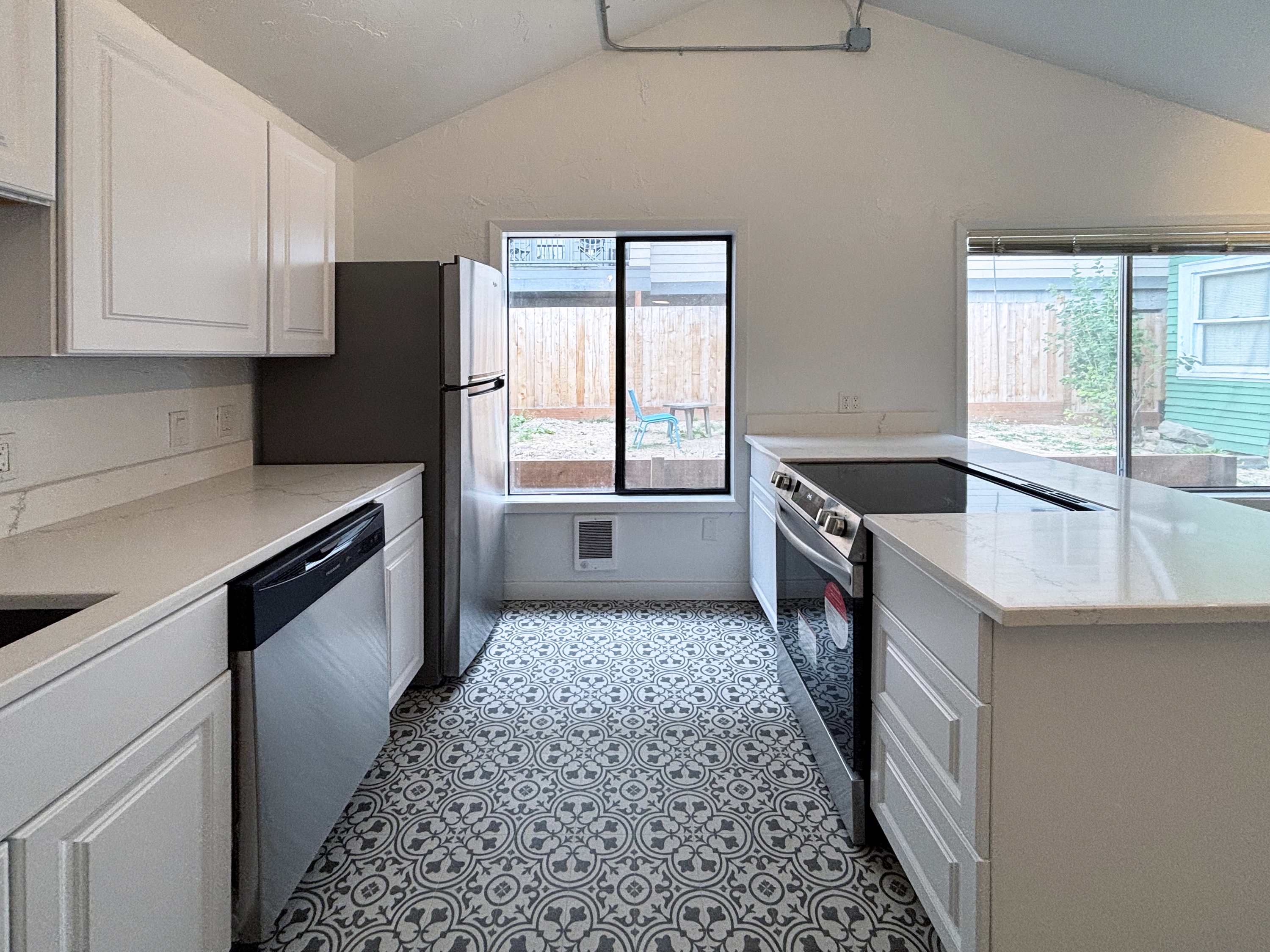 734 East 14th Avenue - C
